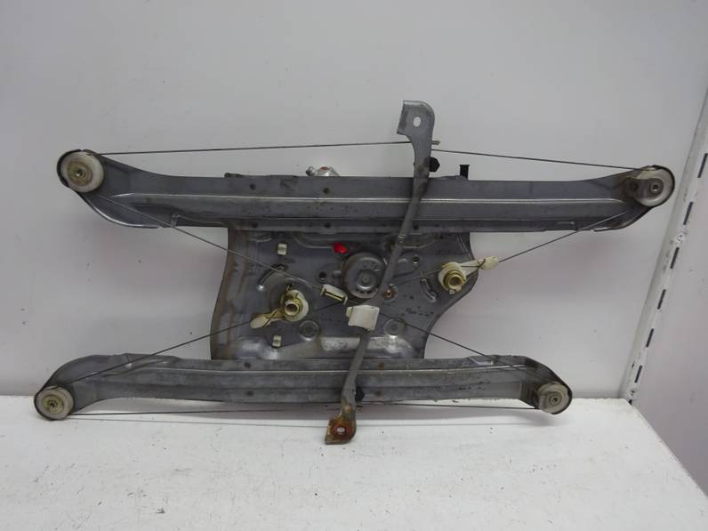 ELEVALUNAS DELANTERO DERECHO MITSUBISHI GRANDIS 2006 2.0 DI-D (136 CV)