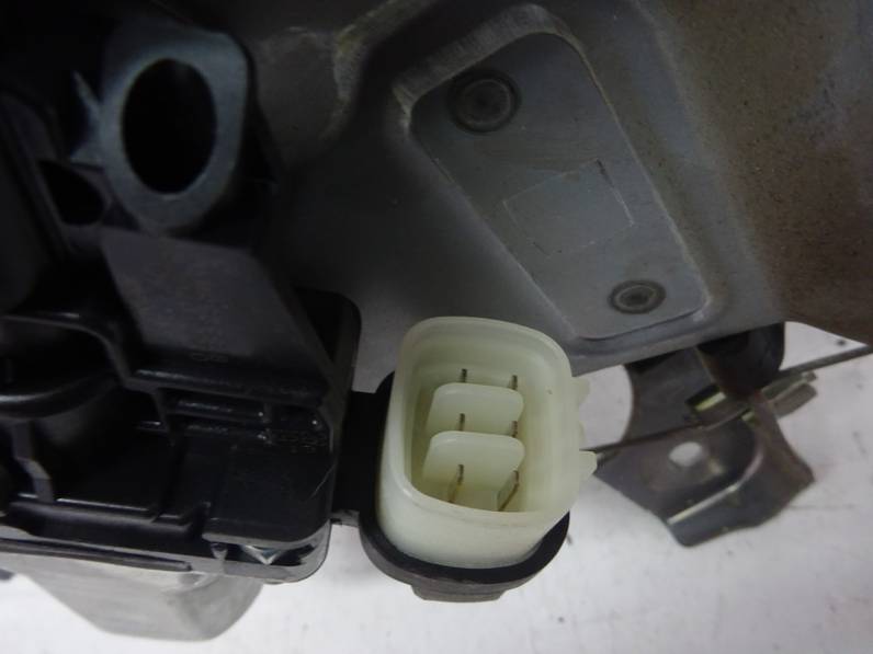 ELEVALUNAS DELANTERO DERECHO MITSUBISHI GRANDIS 2006 2.0 DI-D (136 CV)