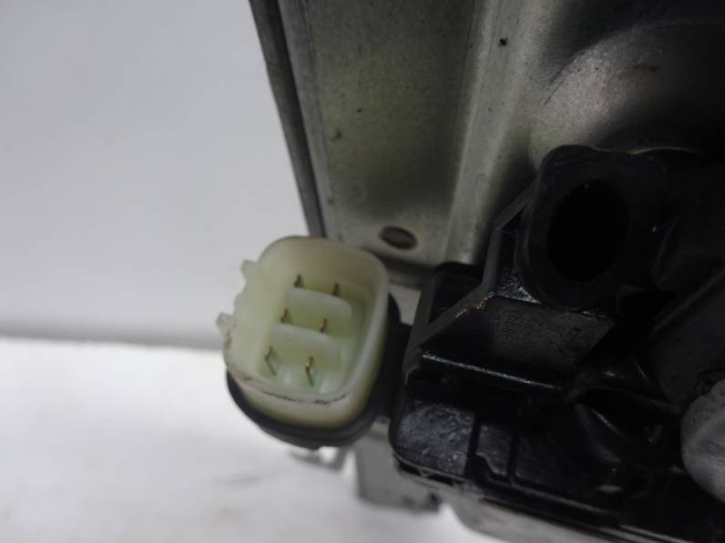 ELEVALUNAS TRASERO DERECHO MITSUBISHI GRANDIS 2006 2.0 DI-D (136 CV)