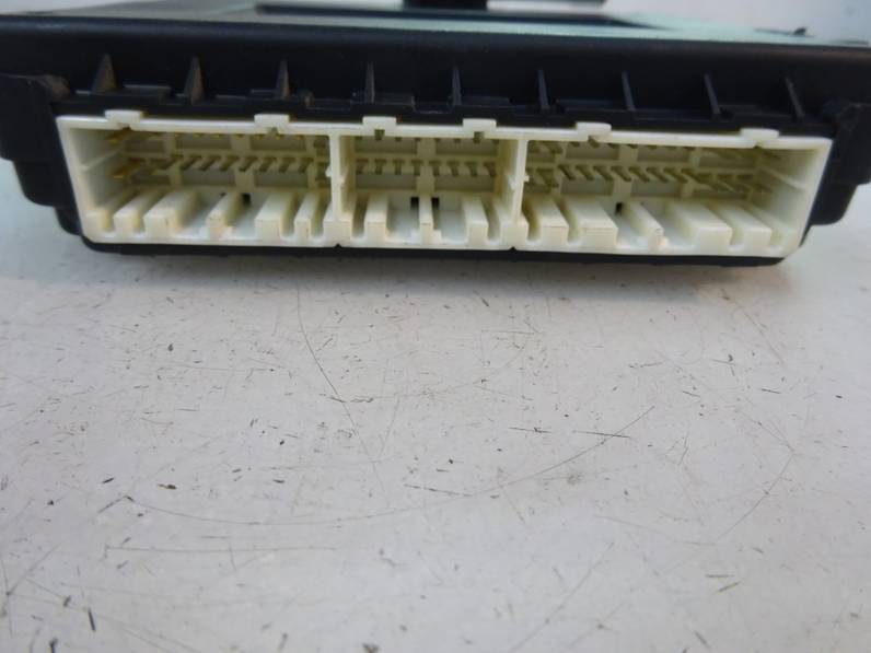 CAJA RELES FUSIBLES KIA CARENS 2007 2.0 CRDI (140 CV)