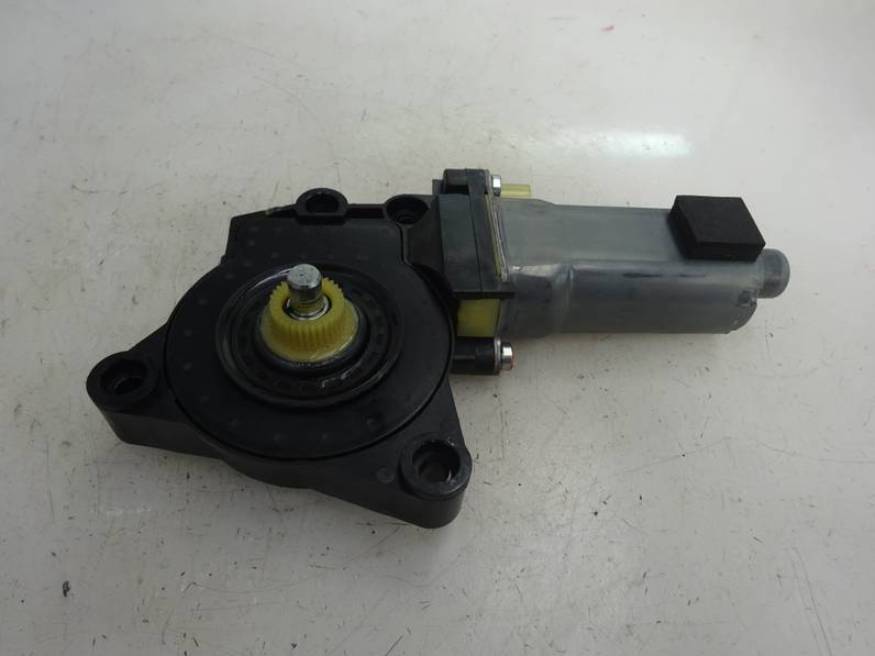 MOTOR ELEVALUNAS DELANTERO DERECHO KIA CARENS 2007 2.0 CRDI (140 CV)