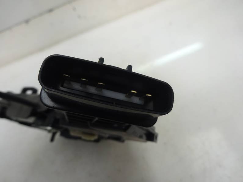 CERRADURA PUERTA TRASERA IZQUIERDA KIA CARENS 2007 2.0 CRDI (140 CV)