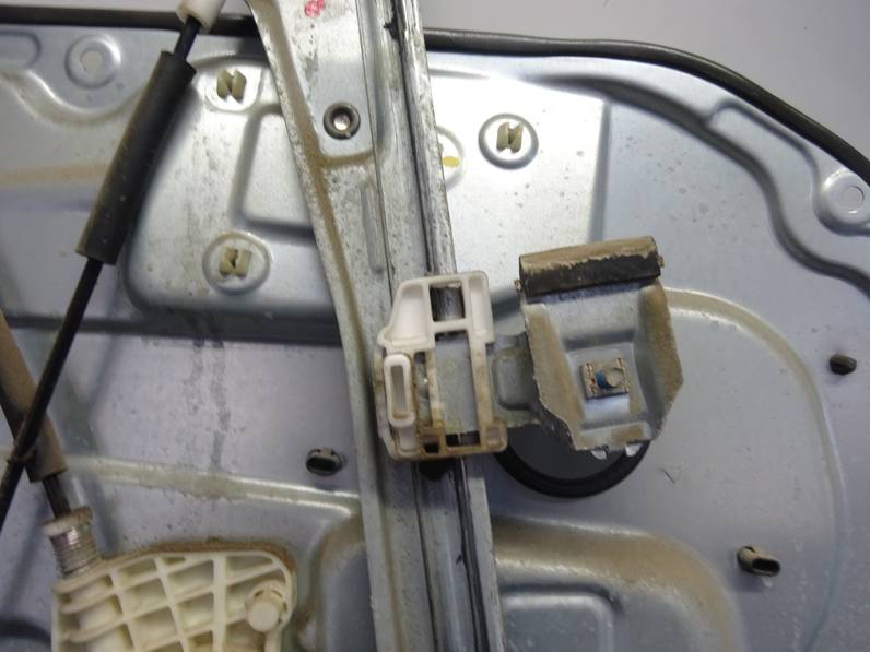 ELEVALUNAS DELANTERO DERECHO KIA CARENS 2007 2.0 CRDI (140 CV)