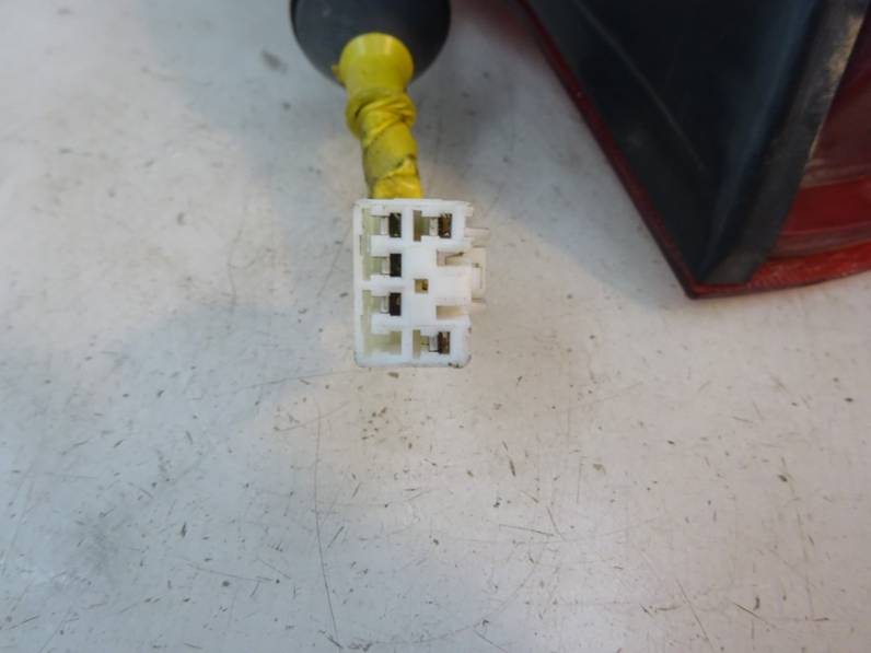 PILOTO TRASERO DERECHO HYUNDAI ACCENT 2003 1.5 CRDI (82 CV)