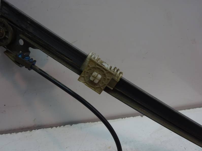 ELEVALUNAS DELANTERO DERECHO PEUGEOT 106 2000 1.5 D (57 CV)