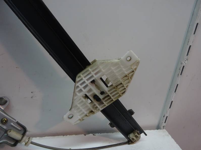 ELEVALUNAS DELANTERO IZQUIERDO HYUNDAI ACCENT 2003 1.5 CRDI (82 CV)