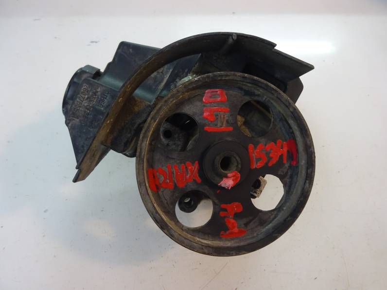 BOMBA DIRECCION CITROEN XSARA BERLINA 2001 1.9 D (69 CV)