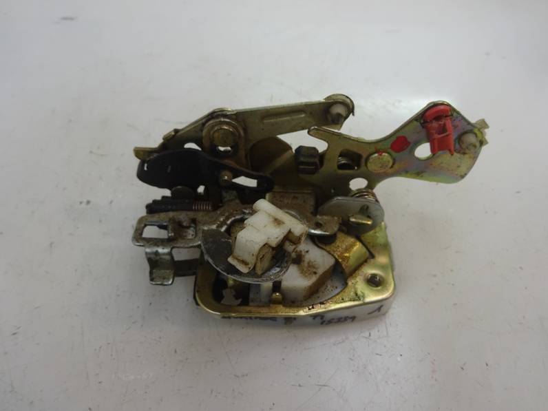 CERRADURA PUERTA TRASERA IZQUIERDA KIA SPORTAGE 2001 2.0 TURBODIESEL (83 CV)