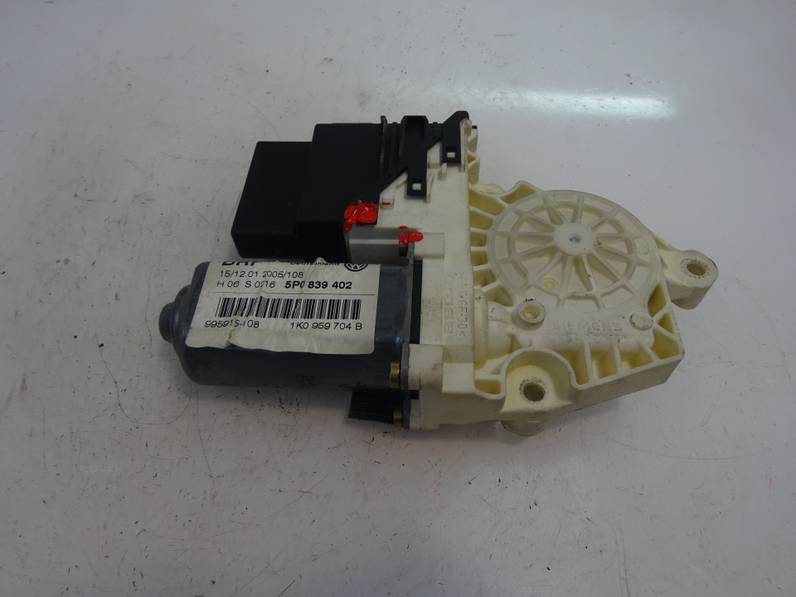 MOTOR ELEVALUNAS TRASERO DERECHO SEAT TOLEDO 2005 1.9 TDI (105 CV)