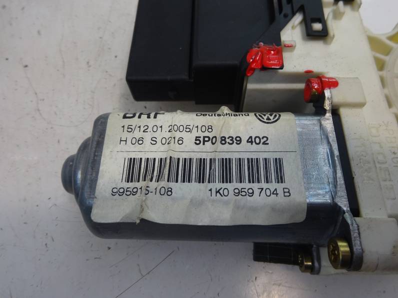 MOTOR ELEVALUNAS TRASERO DERECHO SEAT TOLEDO 2005 1.9 TDI (105 CV)