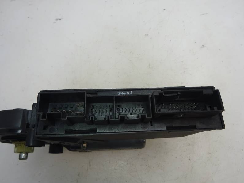 MOTOR ELEVALUNAS DELANTERO DERECHO AUDI A4 AVANT 2001 2.5 V6 24V TDI (155 CV)