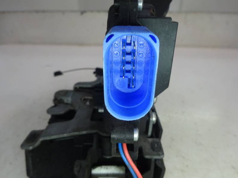 CERRADURA PUERTA DELANTERA DERECHA VOLKSWAGEN CADDY KA KB 2012 1.6 TDI (102 CV)