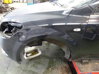 ALETA DELANTERA IZQUIERDA KIA CEE D 2010 1.4 (90 CV)