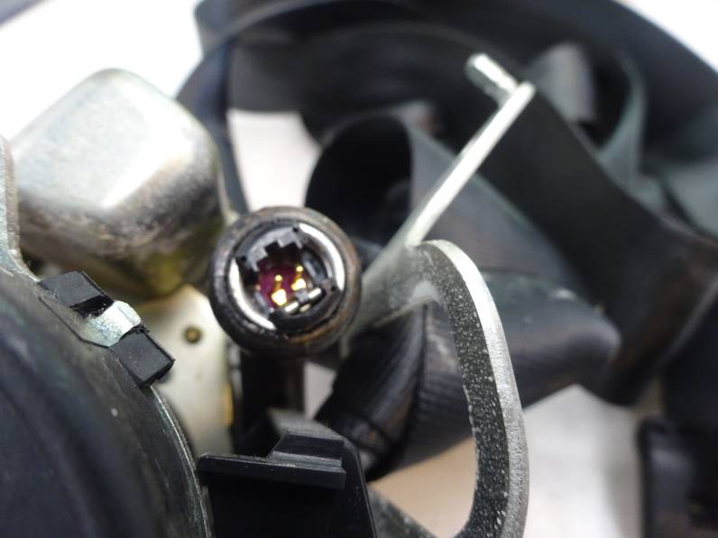 CINTURON SEGURIDAD DELANTERO DERECHO KIA CEE D 2010 1.4 (90 CV)