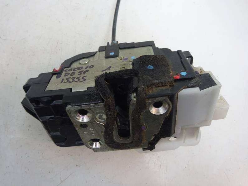 CERRADURA PUERTA DELANTERA DERECHA KIA CEE D 2010 1.4 (90 CV)