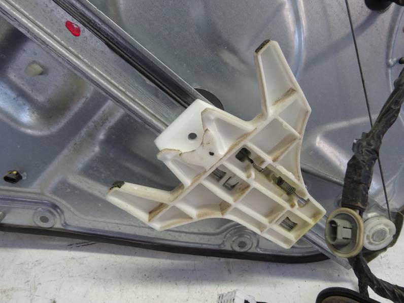 ELEVALUNAS TRASERO DERECHO KIA CEE D 2010 1.4 (90 CV)