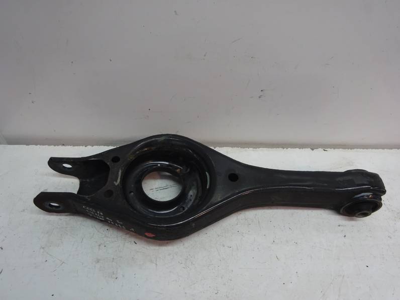 BRAZO SUSPENSION INFERIOR TRASERO IZQUIERDO KIA CEE D 2010 1.4 (90 CV)