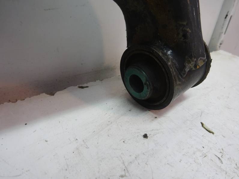 BRAZO SUSPENSION INFERIOR DELANTERO IZQUIERDO KIA CEE D 2010 1.4 (90 CV)