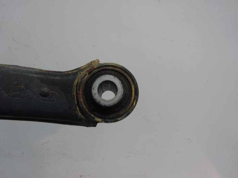 BRAZO SUSPENSION SUPERIOR TRASERO DERECHO KIA CEE D 2010 1.4 (90 CV)