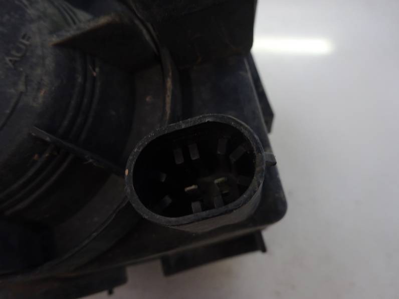 FARO ANTINIEBLA IZQUIERDO OPEL VECTRA C BERLINA 2004 1.9 8V CDTI (101 CV)