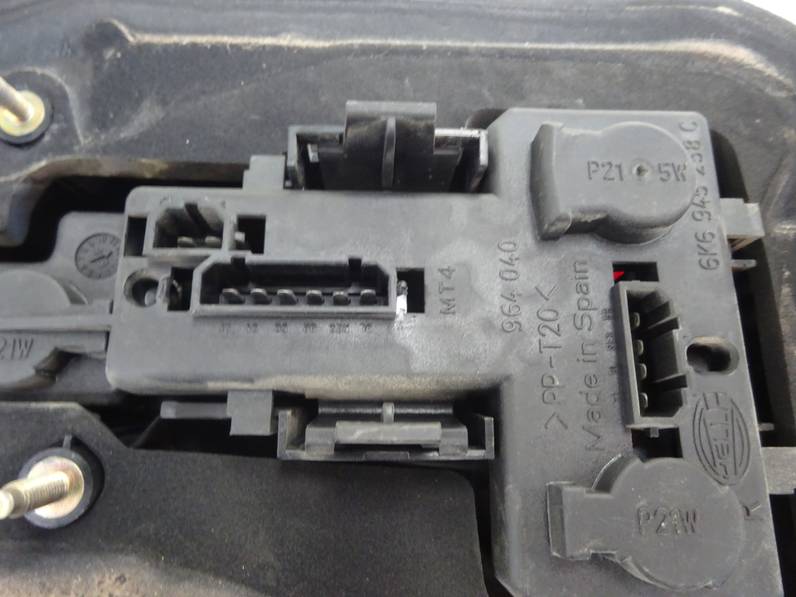 PILOTO TRASERO DERECHO SEAT IBIZA 2000 1.4 (60 CV)