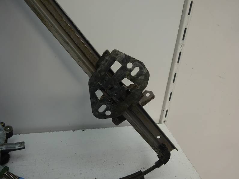 ELEVALUNAS DELANTERO IZQUIERDO FORD ESCORT BERL TURNIER 1999 1.8 TURBODIESEL (90 CV)