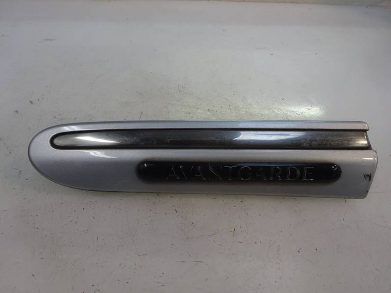 MOLDURAS DELANTERAS MERCEDES CLASE C BERLINA 2000 2.7 CDI 20V (170 CV)