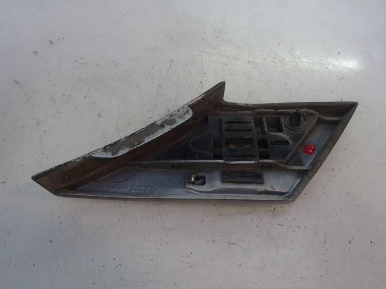 MOLDURAS TRASERAS MERCEDES CLASE C BERLINA 2000 2.7 CDI 20V (170 CV)