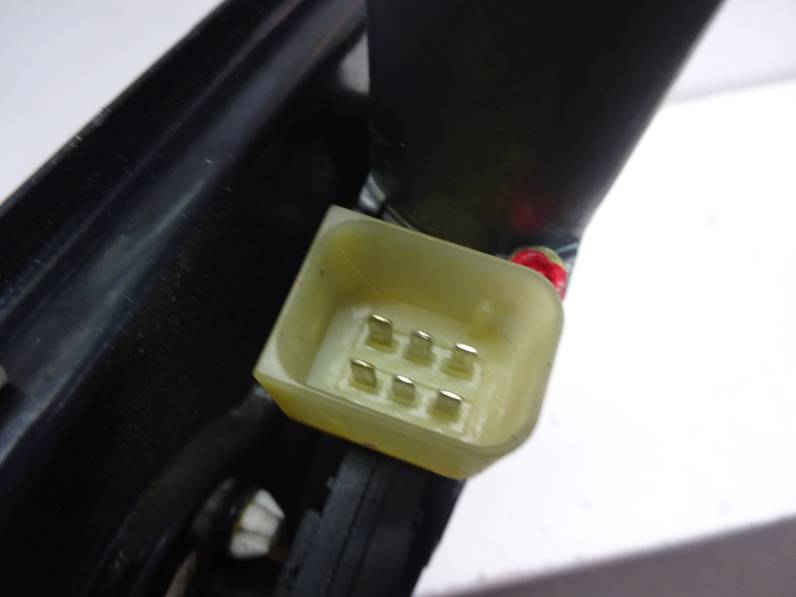 ELEVALUNAS TRASERO IZQUIERDO MERCEDES CLASE C BERLINA 2000 2.7 CDI 20V (170 CV)