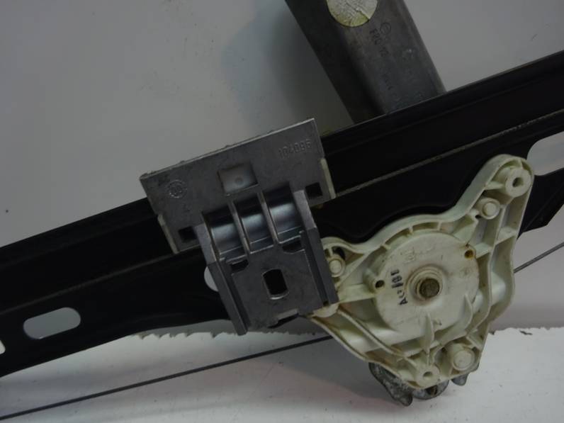 ELEVALUNAS TRASERO DERECHO MERCEDES CLASE C BERLINA 2000 2.7 CDI 20V (170 CV)