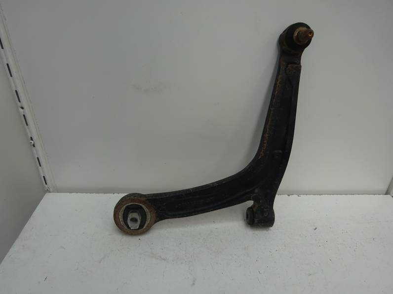 BRAZO SUSPENSION INFERIOR DELANTERO IZQUIERDO FORD KA 2016 1.2 8V (69 CV)