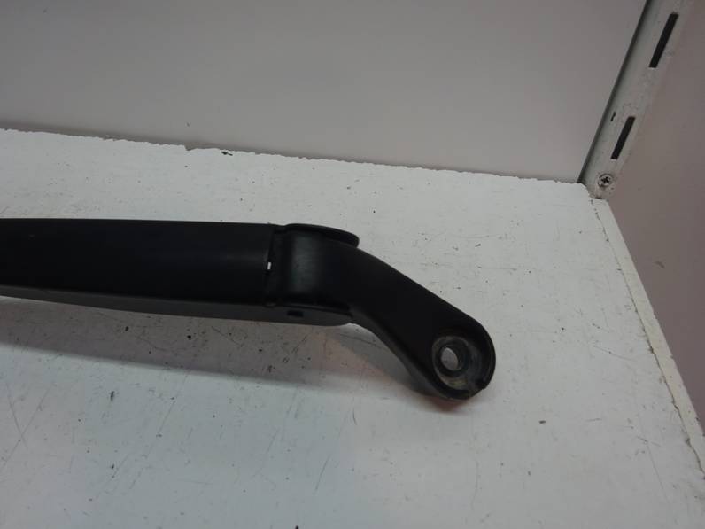 BRAZO LIMPIA DELANTERO DERECHO FORD KA 2016 1.2 8V (69 CV)