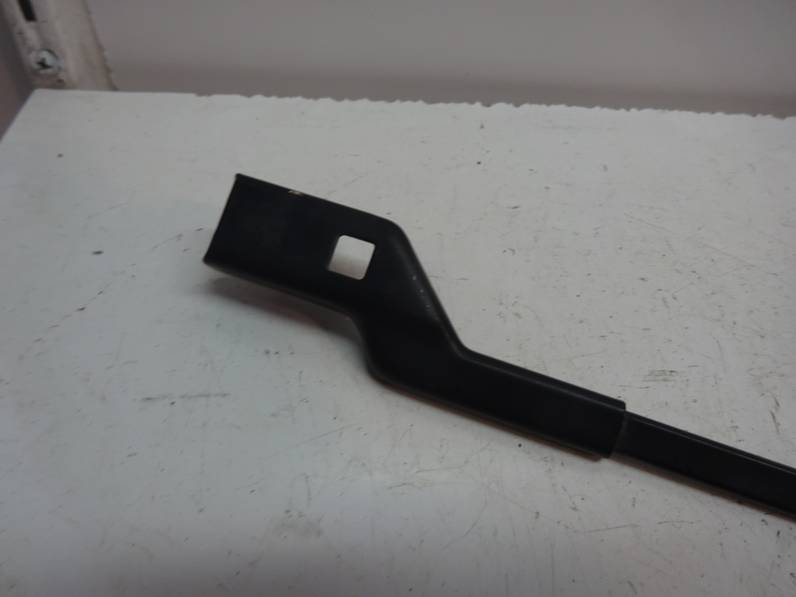 BRAZO LIMPIA DELANTERO DERECHO FORD KA 2016 1.2 8V (69 CV)