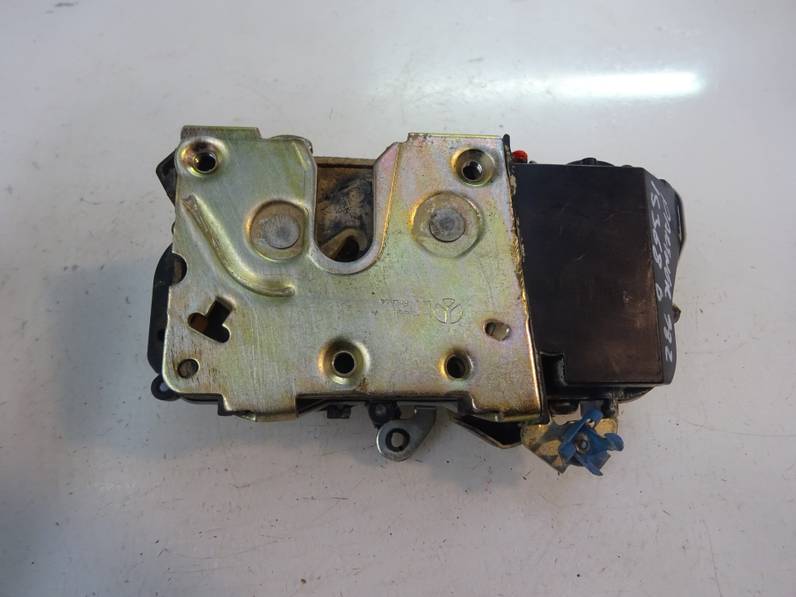 CERRADURA PUERTA DELANTERA DERECHA PEUGEOT PARTNER 1998 1.9 D (69 CV)