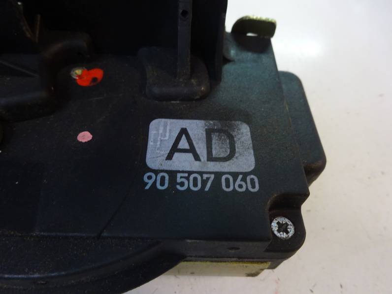 CERRADURA PUERTA DELANTERA DERECHA OPEL VECTRA B BERLINA 1996 1.6 16V (101 CV)