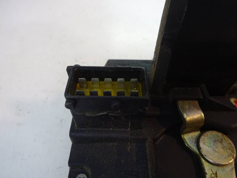 CERRADURA PUERTA DELANTERA DERECHA OPEL VECTRA B BERLINA 1996 1.6 16V (101 CV)