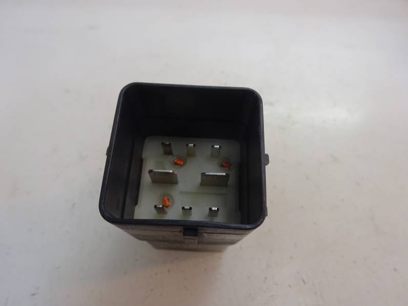 CAJA PRECALENTAMIENTO CITROEN C4 BERLINA 2008 1.6 16V HDI (90 CV)