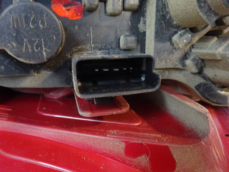 PILOTO TRASERO DERECHO CITROEN C4 BERLINA 2008 1.6 16V HDI (90 CV)