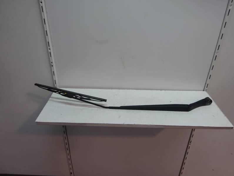 BRAZO LIMPIA DELANTERO DERECHO NISSAN MICRA 2012 1.2 (98 CV)