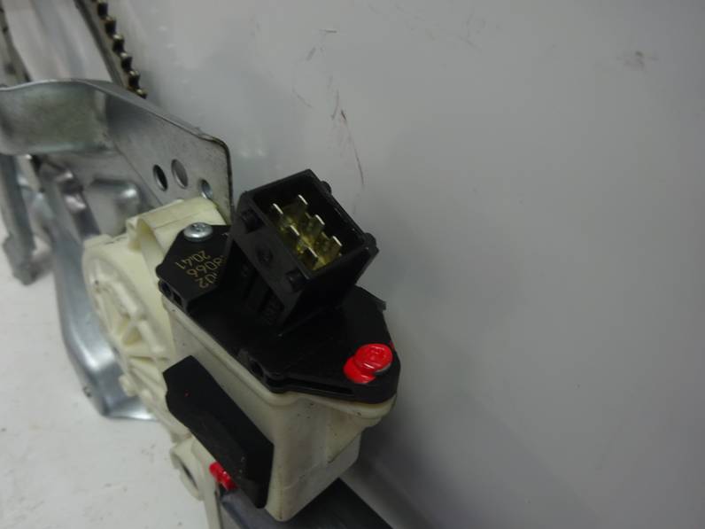 ELEVALUNAS DELANTERO DERECHO OPEL VECTRA C CARAVAN 2006 1.9 CDTI (120 CV)