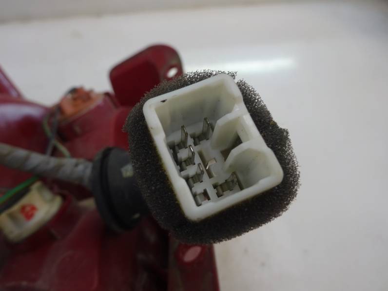 PILOTO TRASERO DERECHO HYUNDAI GETZ 2007 1.5 CRDI (88 CV)