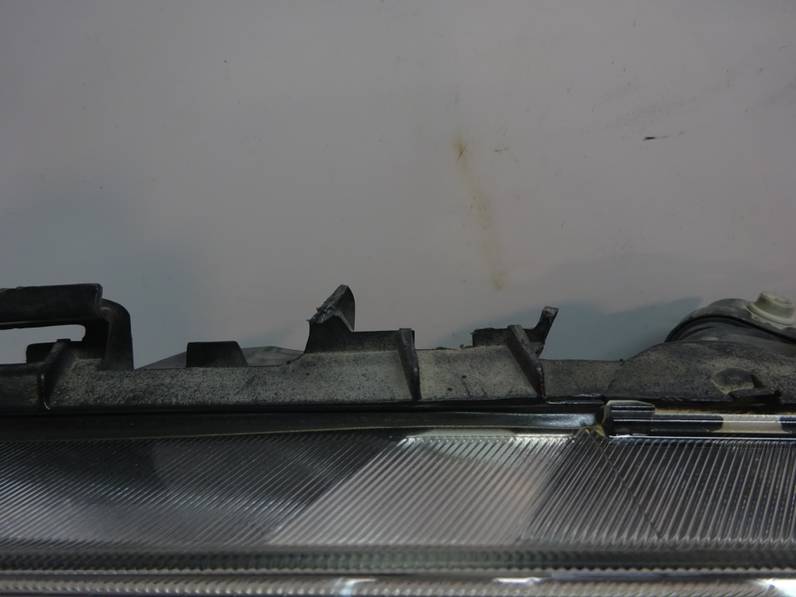 FARO IZQUIERDO RENAULT MEGANE II BERLINA 3P 2003 1.9 DCI D (120 CV)