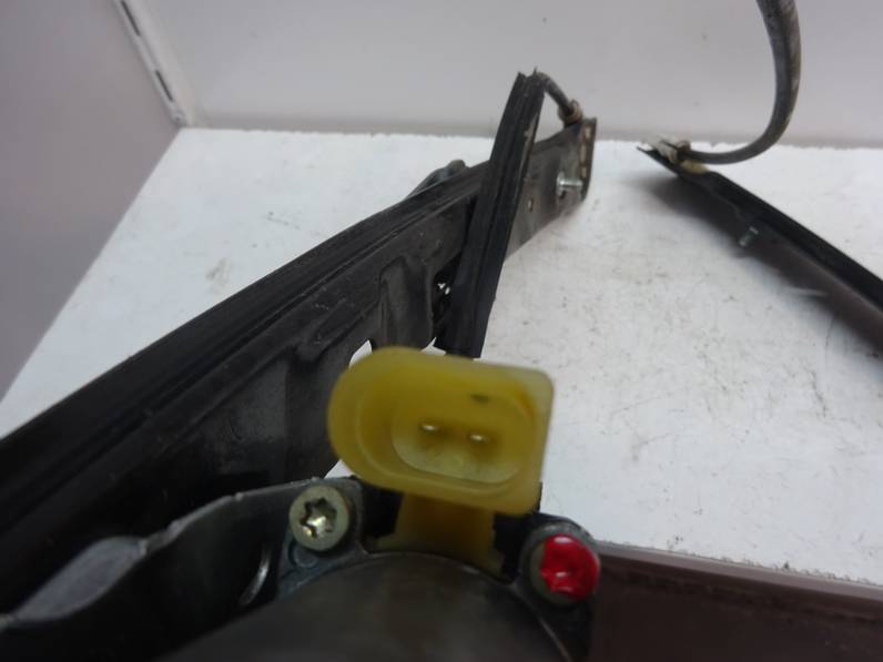 ELEVALUNAS DELANTERO DERECHO BMW SERIE 3 BERLINA 2001 3.0 24V TURBODIESEL (184 CV)