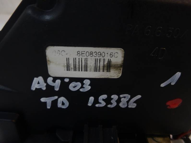 CERRADURA PUERTA TRASERA DERECHA AUDI A4 BERLINA 2003 1.9 TDI (131 CV)