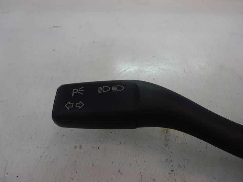 MANDO INTERMITENTES AUDI A4 BERLINA 2003 1.9 TDI (131 CV)