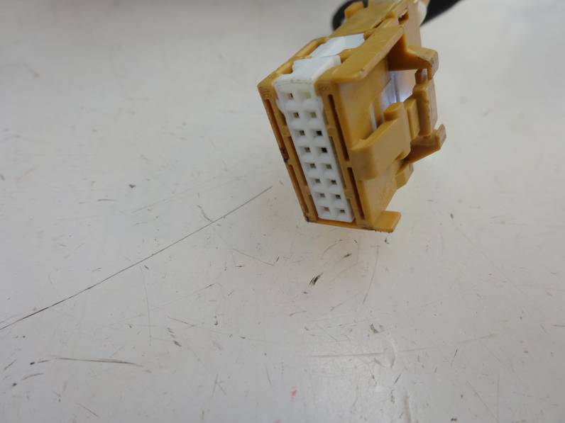 RETROVISOR DERECHO AUDI A4 BERLINA 2003 1.9 TDI (131 CV)