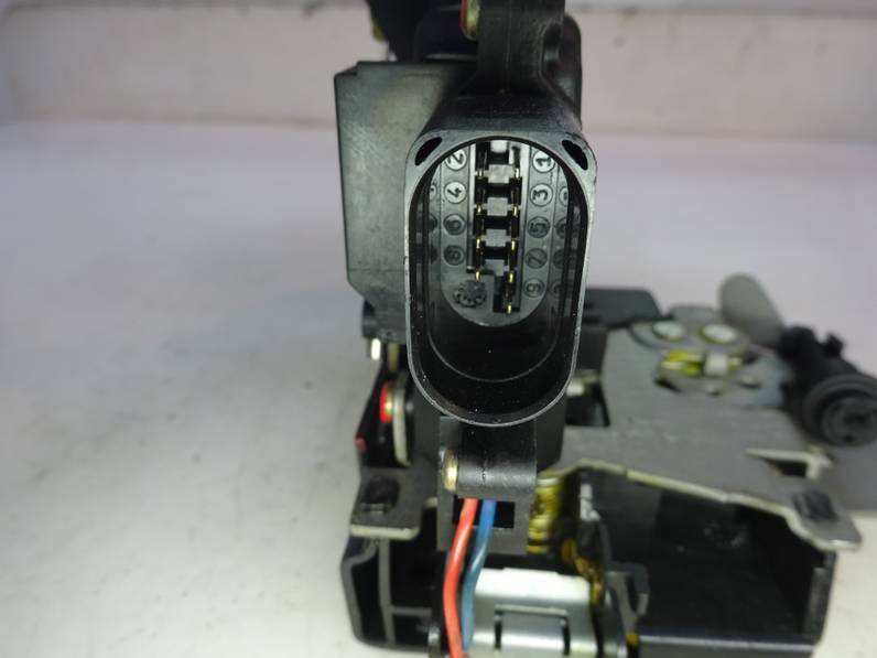 CERRADURA PUERTA DELANTERA IZQUIERDA AUDI A4 BERLINA 2003 1.9 TDI (131 CV)