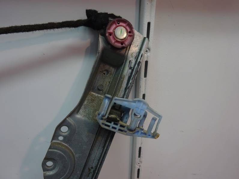 ELEVALUNAS DELANTERO IZQUIERDO OPEL CORSA D 2007 1.3 16V CDTI (90 CV)