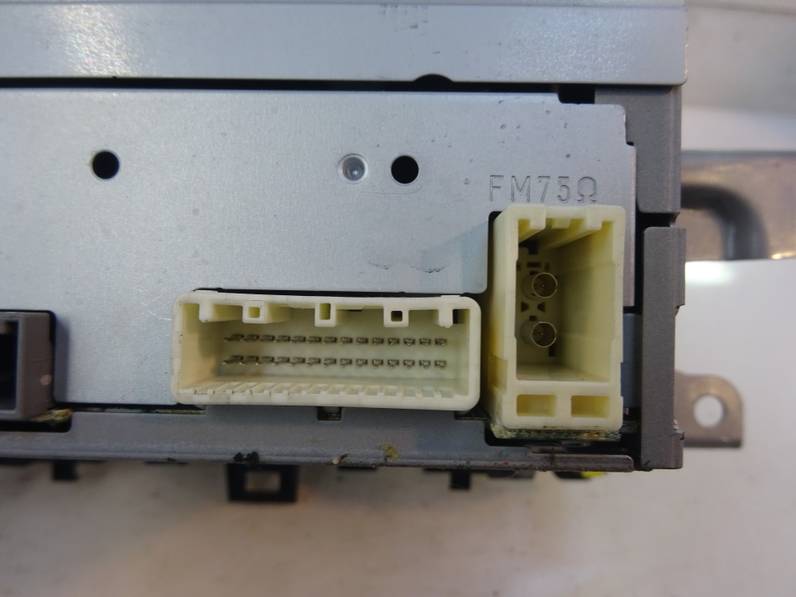 SISTEMA AUDIO RADIO CD TOYOTA YARIS 2016 1.0 (69 CV)