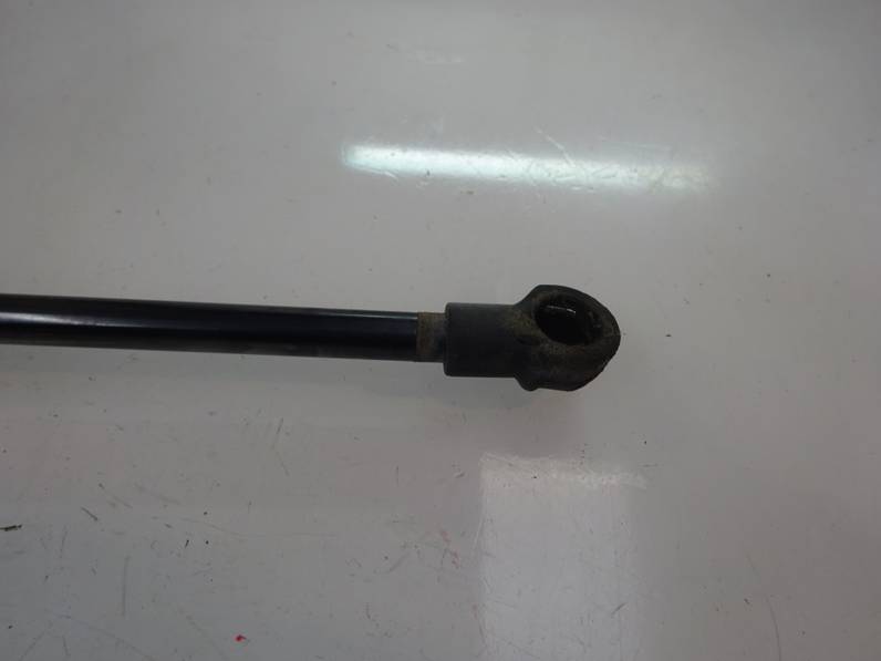 AMORTIGUADOR MALETERO PORTON TOYOTA YARIS 2016 1.0 (69 CV)